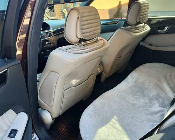 Коричневий Мерседес Е-Клас, об'ємом двигуна 3 л та пробігом 290 тис. км за 13200 $, фото 15 на Automoto.ua