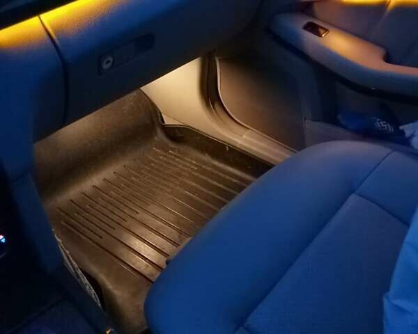 Коричневый Мерседес Е-Класс, объемом двигателя 2 л и пробегом 250 тыс. км за 11555 $, фото 10 на Automoto.ua