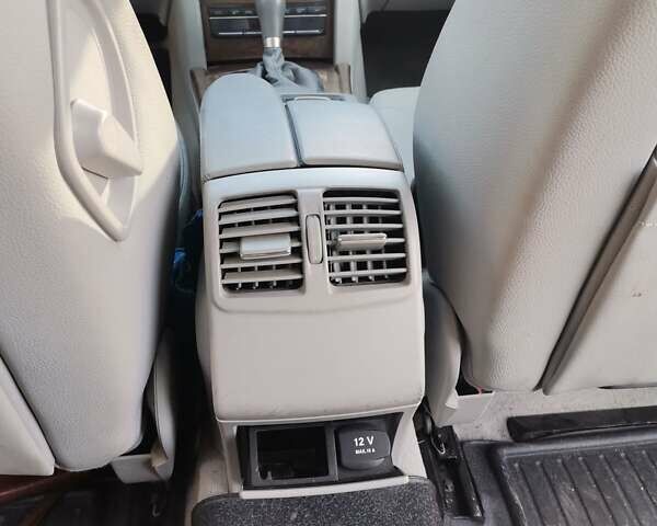 Коричневый Мерседес Е-Класс, объемом двигателя 2 л и пробегом 250 тыс. км за 11555 $, фото 21 на Automoto.ua