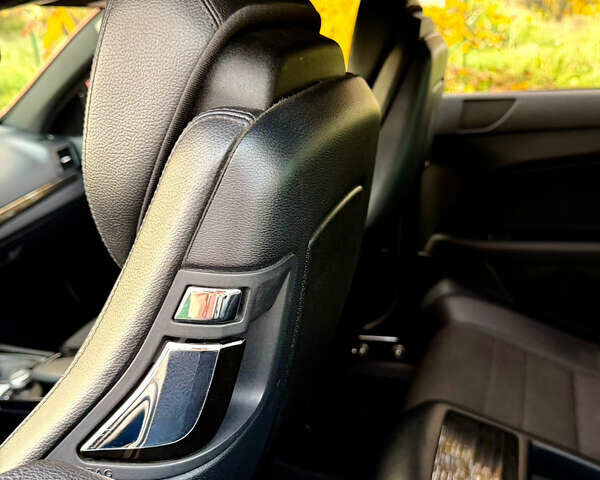 Красный Мерседес Е-Класс, объемом двигателя 1.8 л и пробегом 150 тыс. км за 16300 $, фото 22 на Automoto.ua