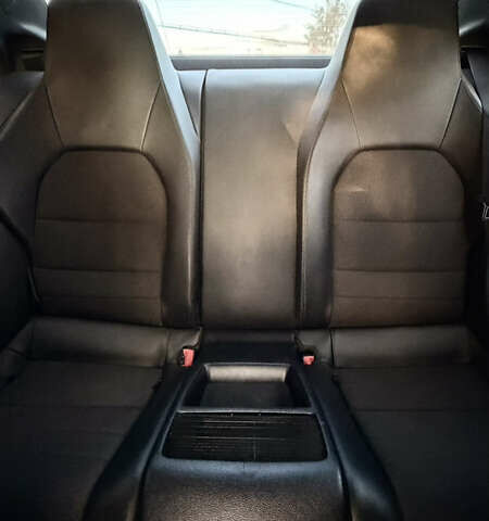 Красный Мерседес Е-Класс, объемом двигателя 1.8 л и пробегом 150 тыс. км за 16300 $, фото 13 на Automoto.ua