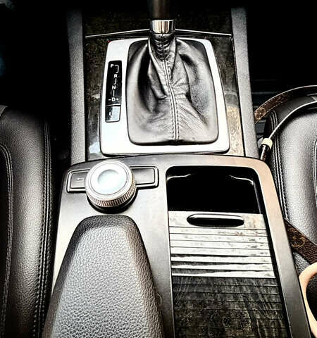 Красный Мерседес Е-Класс, объемом двигателя 1.8 л и пробегом 150 тыс. км за 16300 $, фото 9 на Automoto.ua