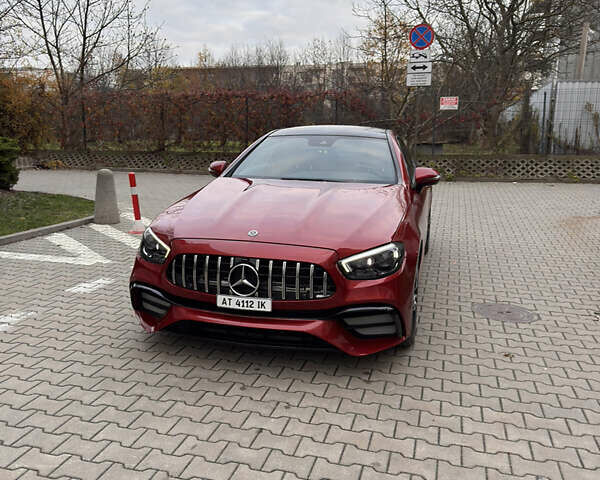 Красный Мерседес Е-Класс, объемом двигателя 3 л и пробегом 105 тыс. км за 34000 $, фото 1 на Automoto.ua