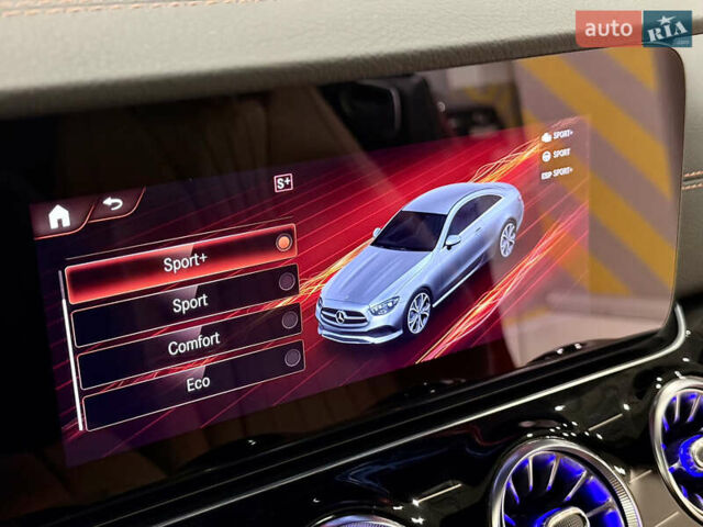 Червоний Мерседес Е-Клас, об'ємом двигуна 1.99 л та пробігом 30 тис. км за 69000 $, фото 32 на Automoto.ua