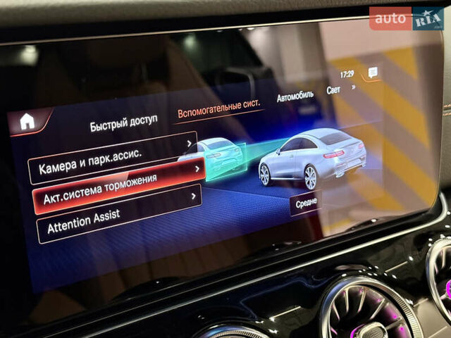 Червоний Мерседес Е-Клас, об'ємом двигуна 1.99 л та пробігом 30 тис. км за 69000 $, фото 38 на Automoto.ua