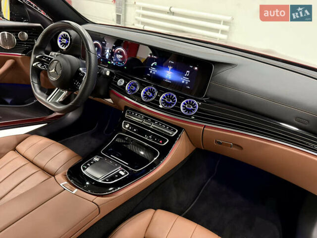 Червоний Мерседес Е-Клас, об'ємом двигуна 1.99 л та пробігом 30 тис. км за 69000 $, фото 31 на Automoto.ua