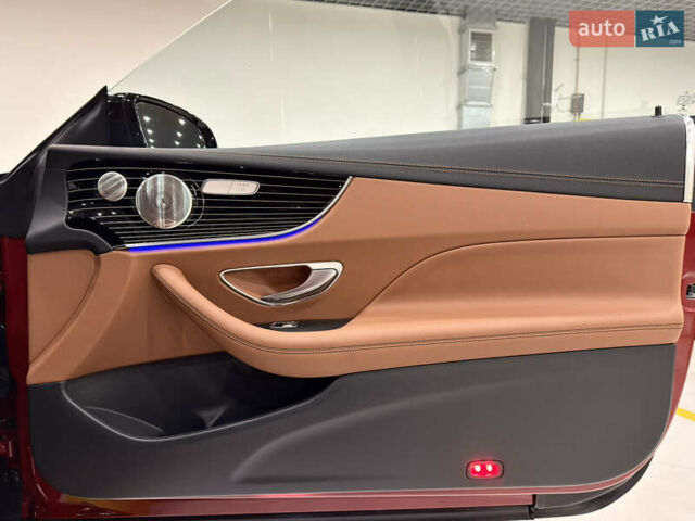 Червоний Мерседес Е-Клас, об'ємом двигуна 1.99 л та пробігом 30 тис. км за 69000 $, фото 25 на Automoto.ua
