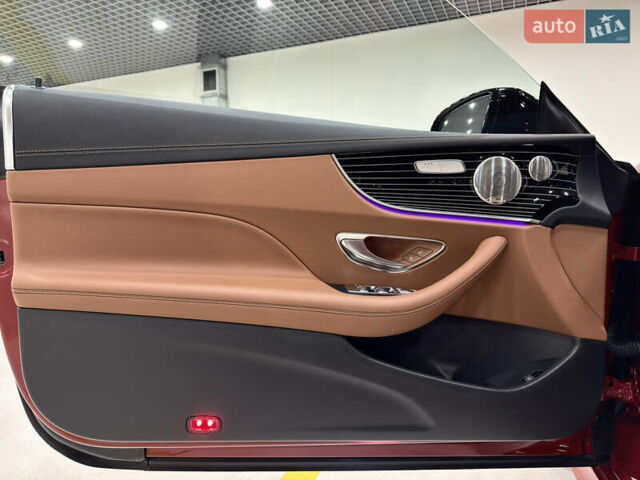 Червоний Мерседес Е-Клас, об'ємом двигуна 1.99 л та пробігом 30 тис. км за 69000 $, фото 14 на Automoto.ua