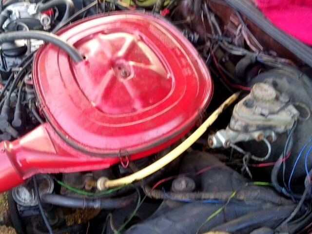 Красный Мерседес Е-Класс, объемом двигателя 2.3 л и пробегом 200 тыс. км за 1500 $, фото 6 на Automoto.ua