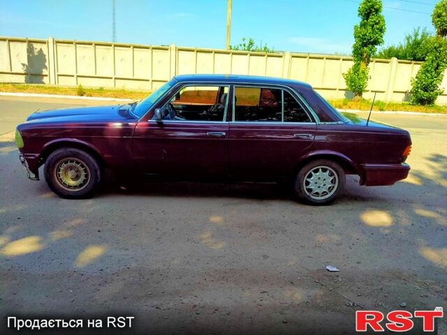 Красный Мерседес Е-Класс, объемом двигателя 2.3 л и пробегом 200 тыс. км за 1500 $, фото 4 на Automoto.ua