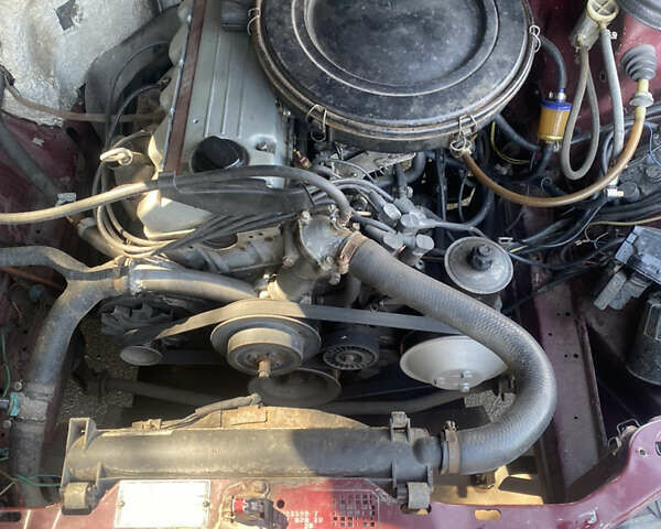 Красный Мерседес Е-Класс, объемом двигателя 2 л и пробегом 721 тыс. км за 2000 $, фото 11 на Automoto.ua