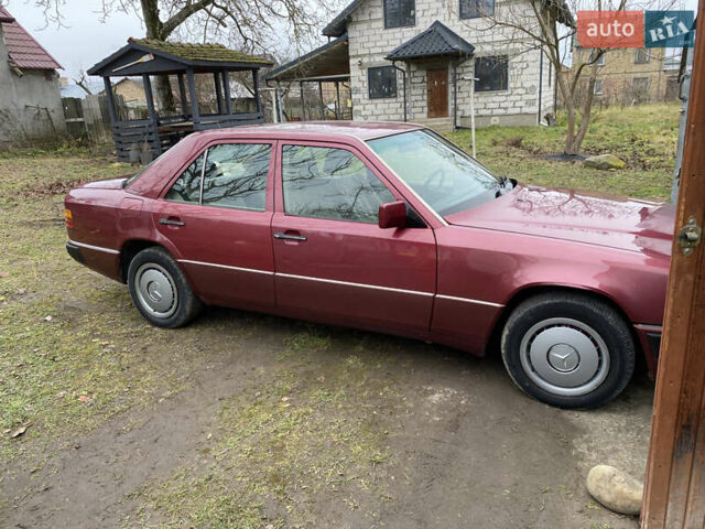 Червоний Мерседес Е-Клас, об'ємом двигуна 2.5 л та пробігом 421 тис. км за 5200 $, фото 23 на Automoto.ua