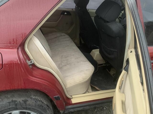 Червоний Мерседес Е-Клас, об'ємом двигуна 0 л та пробігом 389 тис. км за 650 $, фото 4 на Automoto.ua