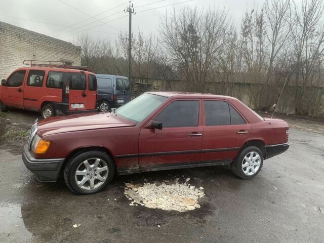 Червоний Мерседес Е-Клас, об'ємом двигуна 0 л та пробігом 389 тис. км за 650 $, фото 1 на Automoto.ua