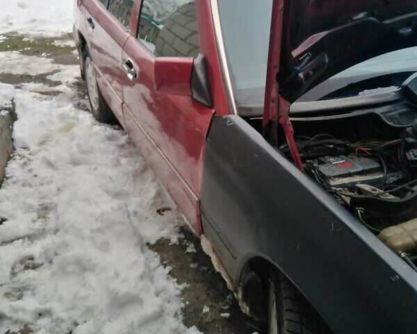 Красный Мерседес Е-Класс, объемом двигателя 2.2 л и пробегом 407 тыс. км за 2400 $, фото 1 на Automoto.ua