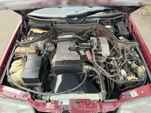 Красный Мерседес Е-Класс, объемом двигателя 2.2 л и пробегом 390 тыс. км за 4600 $, фото 15 на Automoto.ua