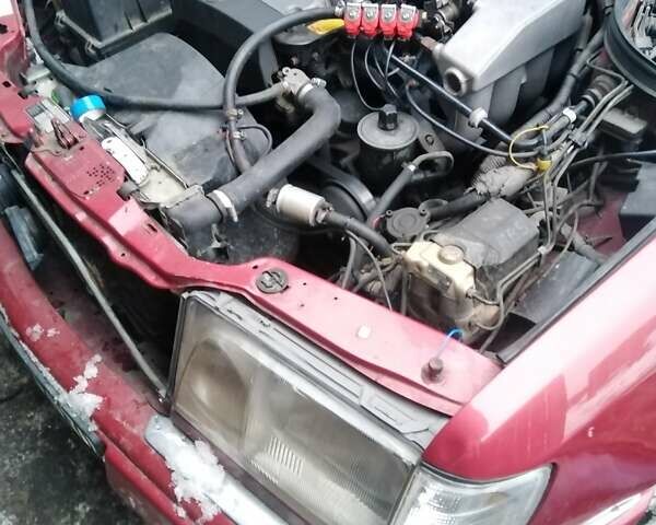 Красный Мерседес Е-Класс, объемом двигателя 2.2 л и пробегом 407 тыс. км за 2400 $, фото 3 на Automoto.ua