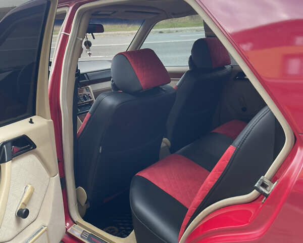 Красный Мерседес Е-Класс, объемом двигателя 2.2 л и пробегом 448 тыс. км за 4150 $, фото 12 на Automoto.ua