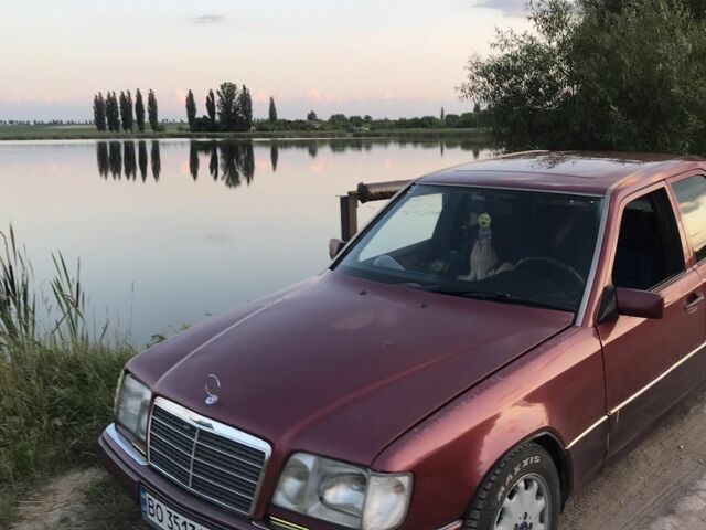 Красный Мерседес Е-Класс, объемом двигателя 2.2 л и пробегом 460 тыс. км за 2500 $, фото 2 на Automoto.ua