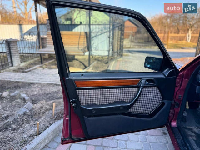 Красный Мерседес Е-Класс, объемом двигателя 2.5 л и пробегом 321 тыс. км за 3200 $, фото 8 на Automoto.ua