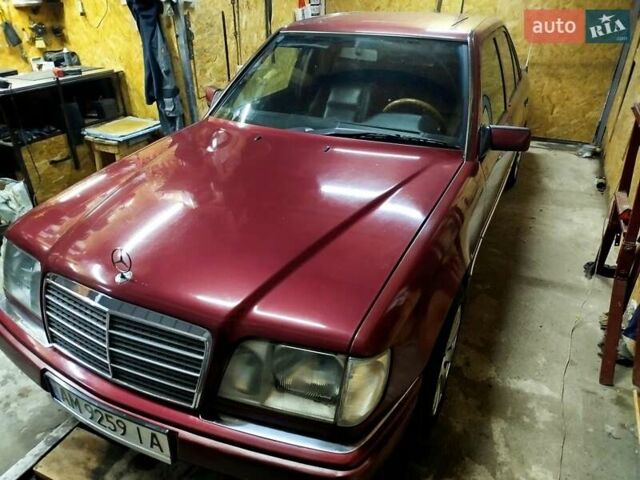 Червоний Мерседес Е-Клас, об'ємом двигуна 3 л та пробігом 391 тис. км за 5600 $, фото 1 на Automoto.ua