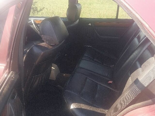 Красный Мерседес Е-Класс, объемом двигателя 3 л и пробегом 999 тыс. км за 3000 $, фото 7 на Automoto.ua