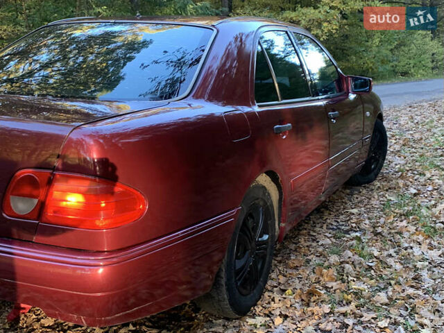 Мерседес Е-Класс 1996 в Киверцы на Automoto.ua Красный Мерседес Е-Класс, объемом двигателя 2 л и пробегом 370 тыс. км за 2600 $, фото 4 на Automoto.ua