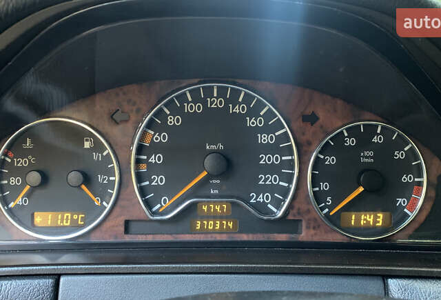 Мерседес Е-Класс 1996 в Киверцы на Automoto.ua Красный Мерседес Е-Класс, объемом двигателя 2 л и пробегом 370 тыс. км за 2600 $, фото 15 на Automoto.ua