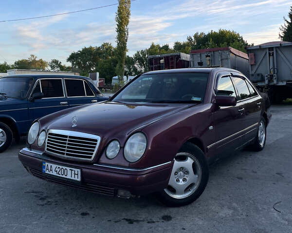 Красный Мерседес Е-Класс, объемом двигателя 2.3 л и пробегом 390 тыс. км за 2500 $, фото 18 на Automoto.ua