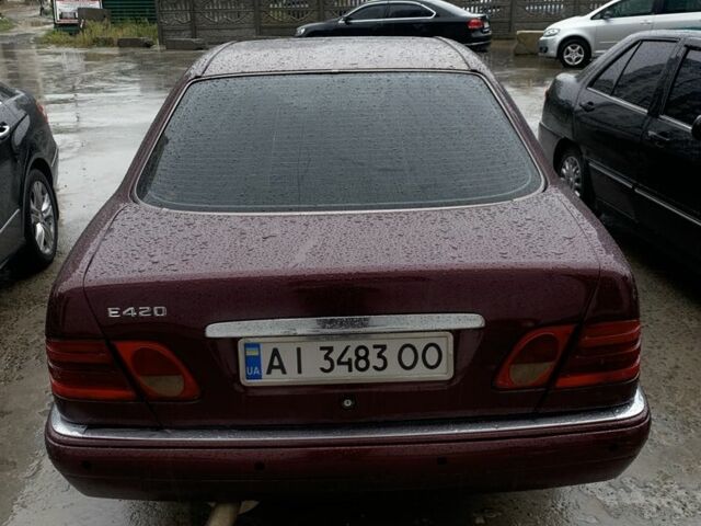 Червоний Мерседес Е-Клас, об'ємом двигуна 4.2 л та пробігом 370 тис. км за 3500 $, фото 5 на Automoto.ua