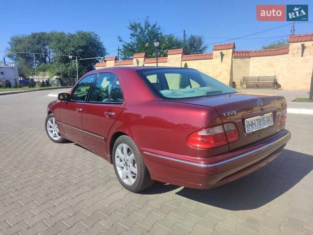 Мерседес Е-Класс 1999 в Измаиле на Automoto.ua Красный Мерседес Е-Класс, объемом двигателя 2.2 л и пробегом 156 тыс. км за 7100 $, фото 10 на Automoto.ua