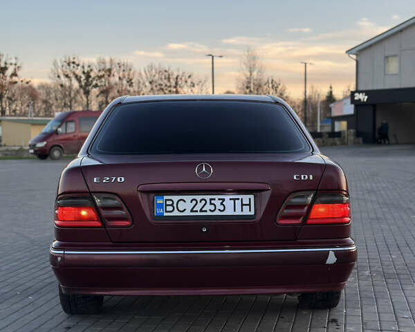 Красный Мерседес Е-Класс, объемом двигателя 2.7 л и пробегом 431 тыс. км за 4350 $, фото 4 на Automoto.ua