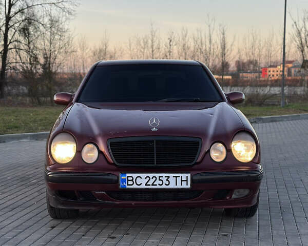 Красный Мерседес Е-Класс, объемом двигателя 2.7 л и пробегом 431 тыс. км за 4350 $, фото 1 на Automoto.ua