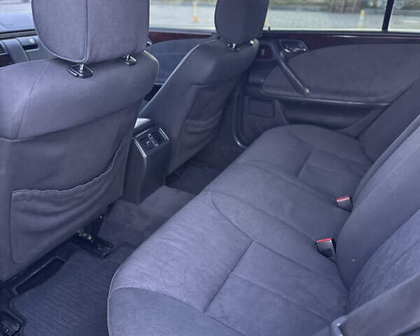 Красный Мерседес Е-Класс, объемом двигателя 2.7 л и пробегом 431 тыс. км за 4350 $, фото 7 на Automoto.ua