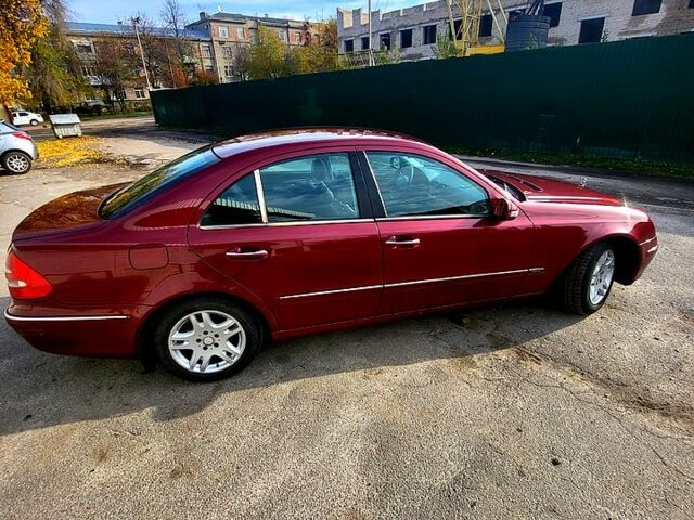 Красный Мерседес Е-Класс, объемом двигателя 1.8 л и пробегом 247 тыс. км за 6200 $, фото 3 на Automoto.ua