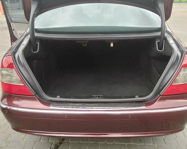 Мерседес Е-Класс 2007 в Запорожье на Automoto.ua Красный Мерседес Е-Класс, объемом двигателя 1.8 л и пробегом 203 тыс. км за 6800 $, фото 5 на Automoto.ua