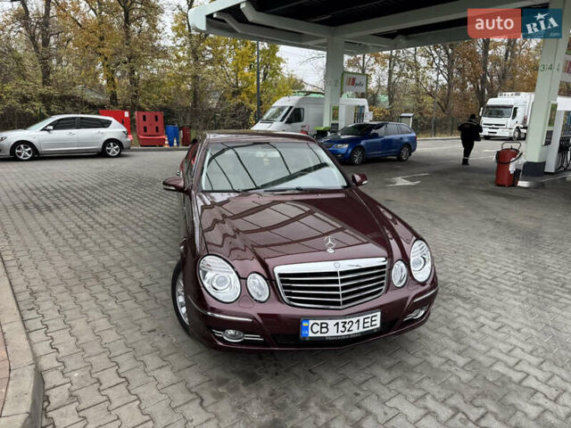 Красный Мерседес Е-Класс, объемом двигателя 1.8 л и пробегом 203 тыс. км за 7700 $, фото 5 на Automoto.ua
