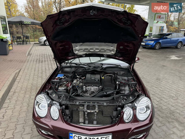 Красный Мерседес Е-Класс, объемом двигателя 1.8 л и пробегом 203 тыс. км за 7700 $, фото 16 на Automoto.ua