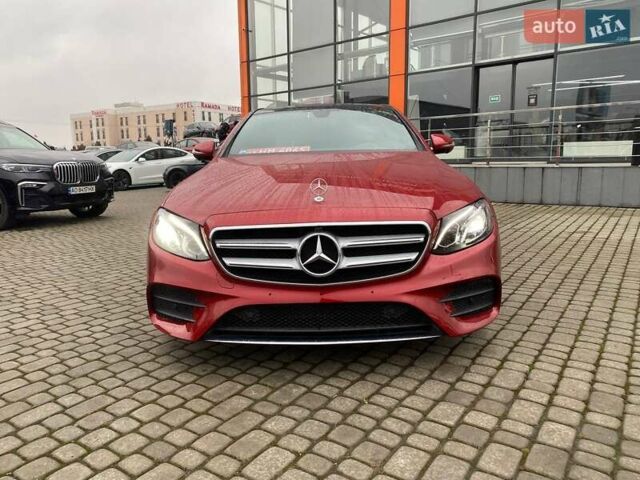 Красный Мерседес Е-Класс, объемом двигателя 1.99 л и пробегом 41 тыс. км за 30500 $, фото 1 на Automoto.ua