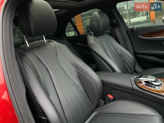 Красный Мерседес Е-Класс, объемом двигателя 1.99 л и пробегом 41 тыс. км за 30500 $, фото 27 на Automoto.ua