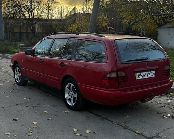 Красный Мерседес Е-Класс, объемом двигателя 2.3 л и пробегом 227 тыс. км за 2700 $, фото 7 на Automoto.ua