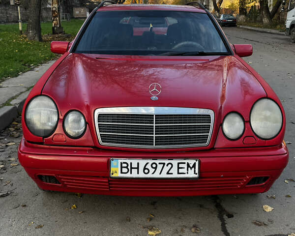 Красный Мерседес Е-Класс, объемом двигателя 2.3 л и пробегом 227 тыс. км за 2700 $, фото 3 на Automoto.ua