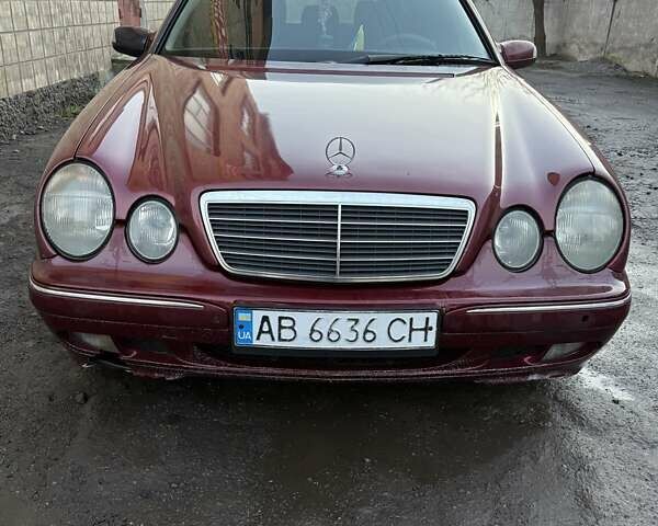 Красный Мерседес Е-Класс, объемом двигателя 2.15 л и пробегом 410 тыс. км за 3200 $, фото 12 на Automoto.ua