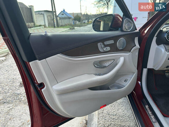 Красный Мерседес Е-Класс, объемом двигателя 1.95 л и пробегом 176 тыс. км за 40000 $, фото 10 на Automoto.ua