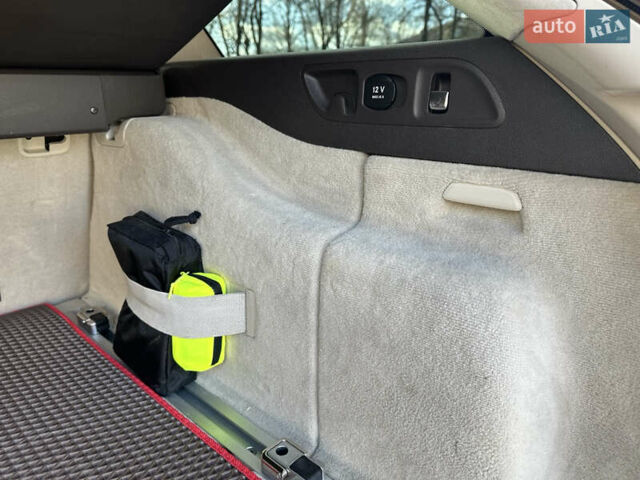 Красный Мерседес Е-Класс, объемом двигателя 1.95 л и пробегом 176 тыс. км за 40000 $, фото 42 на Automoto.ua