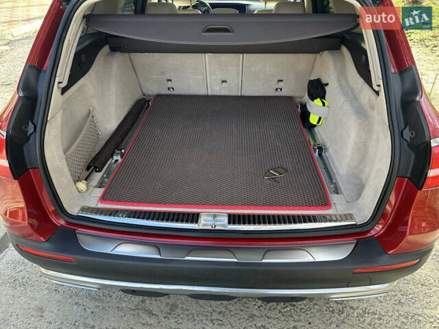 Красный Мерседес Е-Класс, объемом двигателя 1.95 л и пробегом 176 тыс. км за 40000 $, фото 41 на Automoto.ua