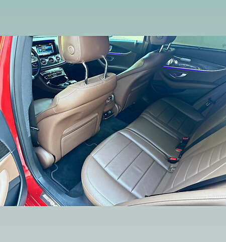 Червоний Мерседес Е-Клас, об'ємом двигуна 3 л та пробігом 220 тис. км за 32000 $, фото 6 на Automoto.ua