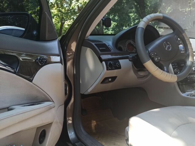 Мерседес Е-Класс, объемом двигателя 0 л и пробегом 190 тыс. км за 10500 $, фото 13 на Automoto.ua