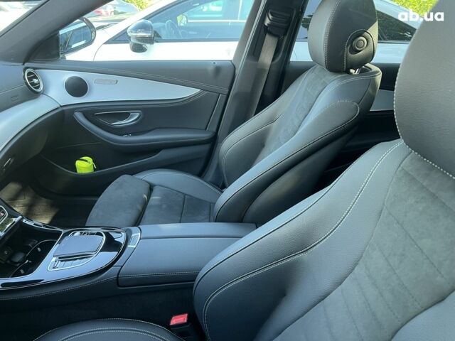 Мерседес Е-Клас, об'ємом двигуна 2 л та пробігом 6 тис. км за 62806 $, фото 12 на Automoto.ua