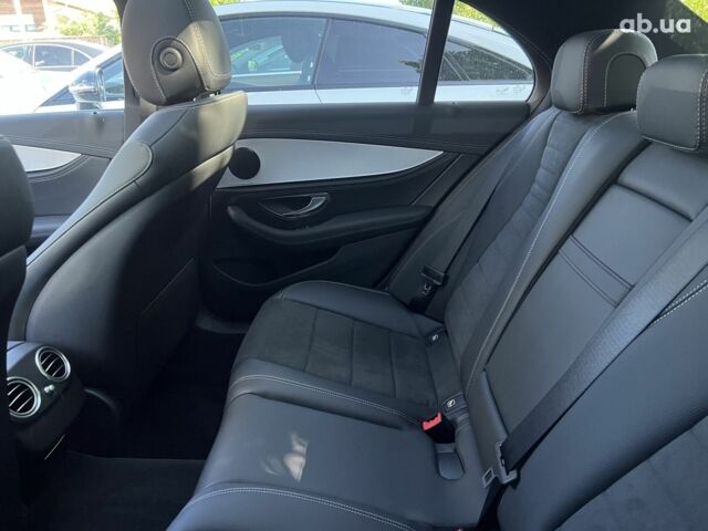 Мерседес Е-Клас, об'ємом двигуна 2 л та пробігом 6 тис. км за 62806 $, фото 18 на Automoto.ua